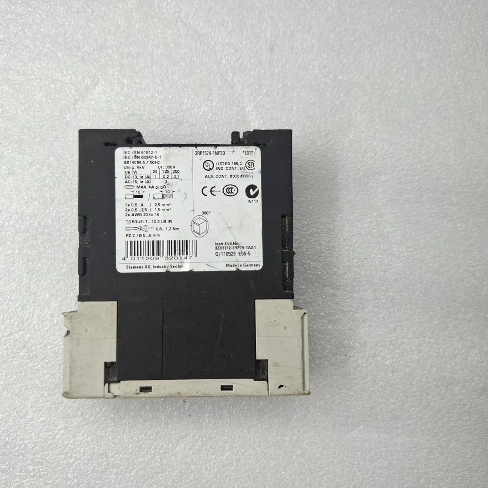 SIEMENS 3RP1574-1NP30 SIRIUS TIMER RELAY 3RP1574-1NP30 FAST SHIP